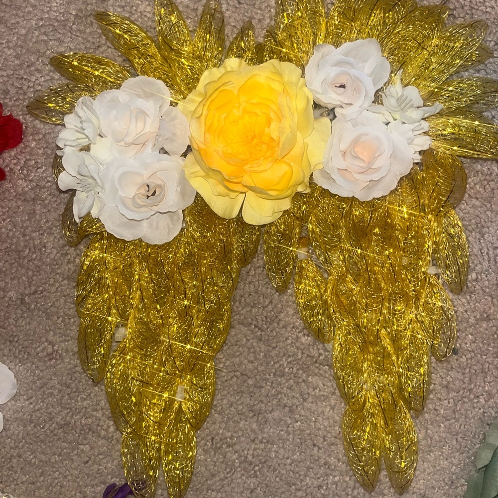 HandmadeMade Angel Wing Wreath